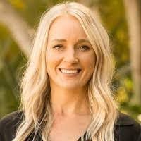 Colleen Isaacson's Instagram, Twitter & Facebook