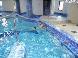 All the time we found the sunbed and sun umbrellas. Cum A Fost La BÄƒile Felix