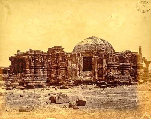File:1869 archive photo of the Somanatha temple, Veraval Gujarat, Exterior 03.jpg - Wikimedia Commons