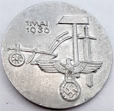 Gunbroker is the largest seller of ww1 & ww2 collectibles collectibles & militaria all: Ww2 German Nazi Waffen Ss Original Wwii German Nazi 1 Mai 1936 May Worker Day Tinnies Badge Abzeichen Nsdap 3 Reich Tag Der Arbeit