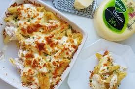 100 g ciuperci albe 3 cartofi 150 g branza feta 3 oua 2 linguri de smantana 2 linguri de ulei 1 crenguta proaspata de cimbru sare piper. Paste La Cuptor Archives Bucataresele Vesele