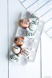 Happy Easter With Hand Lettered Eggs Coco Mingo Easter Diy Easter Egg Crafts Easter Egg Decorating