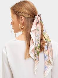ربطة شعر زهرية مع عقدة وشاح Hair Ties Scarf Knots Scarf Hairstyles