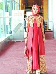 Dalam tren model baju muslim terbaru ini di hadirkan desain baju modern dengan berbagai varian warna dan motif yang cantik, sehingga akan membuat penampilan anda semakin trendy dengan hijab anda. Desain Baju Muslim Terbaru All Desain