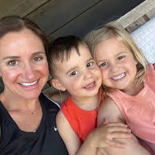 Mary Barr's Instagram, Twitter & Facebook