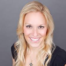 Laura Lively's Instagram, Twitter & Facebook