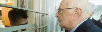 Amnistia e indulto vengono concessi con una legge deliberata a maggioranza dei due terzi dei componenti di ciascuna. Carceri Messaggio Di Napolitano Alle Camere Servono Amnistia E Indulto Il Fatto Quotidiano