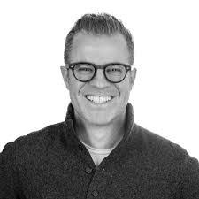 Christine Utter's Instagram, Twitter & Facebook