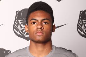 Wisconsin football recruiting: A very early look at Badgers' 2016 targets