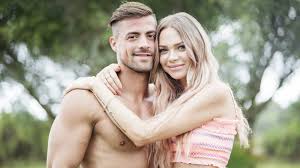 Love island ist ein grausames spiel mit der liebe auf rtlzwei, aber es übt eine enorme anziehungskraft auf zuschauer*innen und singles. Love Island 2018 Im Stream Finale Alle Folgen Kostenlos Wiederholen Kino De
