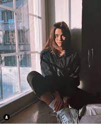 Girl Photography Poses Outdoor Girl Photography Poses Instagram Pose Girl Photography Poses Instagram Teenage Girl Photography