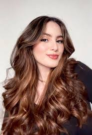 Mary Handal's Instagram, Twitter & Facebook