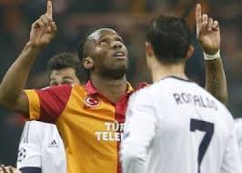 Yıldızlardan biri galatasaray'ı mı temsil ediyor? Drogba Nin Real Madrid Sirri