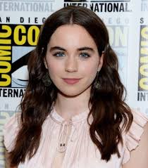 Meet Sarah Desjardins: She Is Donna Sweett