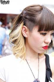 I Want To Do My Hair Like This With The Small Side Shave I Want The Top Part Auburn And The Ends Fad Shaved Long Hair Half Shaved Hair Shaved Side