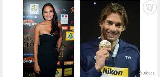 À 31 ans, camille lacourt, qui est aussi l'égérie de clarins men, pense à sa reconversion professionnelle. Mariage De Camille Lacourt Et Valerie Begue Nelson Monfort Donne La Date Terrafemina