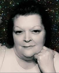 Lynn Gower's Instagram, Twitter & Facebook