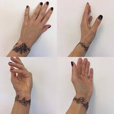 21 Stylish Wrist Tattoo Ideas For Women Stayglam Flower Wrist Tattoos Wrist Tattoos For Women Wrist Tattoos
