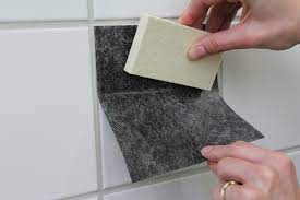 .fliesen streichen mit kreidefarbe | fliesen streichen, die farbe vom laminat ändern » diese möglichkeiten gibt's, briefkasten bekleben » was ist erlaubt, was nicht?, kunststofffenster bekleben » eigenschaften & preise der folien, fliesen streichen mit. Fliesen Uberstreichen Oder Uberkleben So Geht S Planungswelten