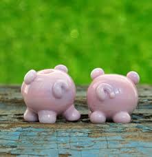 Pig Figurine Pig Miniature Glass Pig Bead Tiny Glass Pig Pig Etsy Pig Figurines Fairy Garden Animals Miniatures
