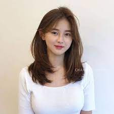 Potong rambut oval layer sebahu. Punya Model Rambut Ini Bisa Bikin Pria Tertarik Yuk Intip Indozone Id