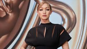 In 2018, forbes estimated gigi hadid earned $9.5 million a year. Mbipswkxls8gkm