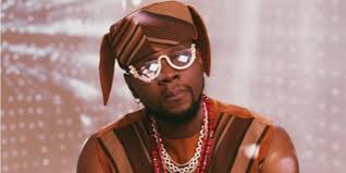 Kizz Daniel shares audience energetic reaction after 'coughing' during  stage performance