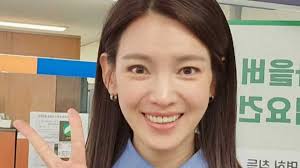 South Korean actress Jung Ga Eun switches career to taxi driving to support  child after husband's betrayal