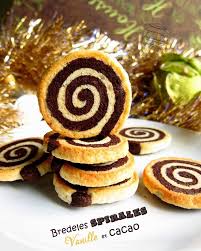 Bredeles Spirales Vanille Et Chocolat Recette Chocolat Vanille Patisserie Bonbons De Noel