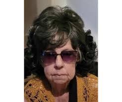 Deana Goss's Instagram, Twitter & Facebook