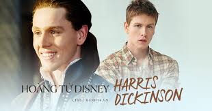 Rể quý" điển trai của Maleficent: Phất lên từ cảnh nóng đồng tính, mê đi  lính đến mức suýt bỏ nghề diễn