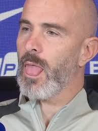 Enzo Maresca’s reaction was pure joy when he was asked about Estevão and  Palmer playing together 😏, He added: “They can play together, for sure. It  depends