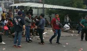 Zacyndo merupakan pabrik sepatu safety ozero, melayani pembuatan sepatu proyek, tni, polri, abri, security, dll. Warga Demo Pabrik Di Mojokerto Tuntut Pengelolaan Sampah Republika Online Mobile