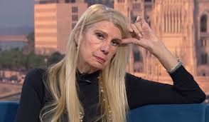 A beszélgetést nem úsztuk meg olyan bennfenteskedések nélkül, mint, hogy george clooney a világ. Ea2tx9abilh1ym