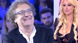 Sono i due figli che ezio greggio ha avuto dall'ex moglie. Iacchetti Spunta La Fidanzata Rosi Zamboni Storia Segreta Per 4 Anni