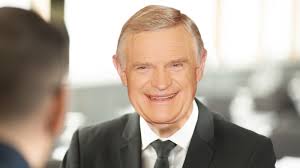 Don't forget to bookmark this page by hitting (ctrl + d), I Bin Der Thomas Schafer Elmayer Bietet Sohn Nach 46 Jahren Du Wort An