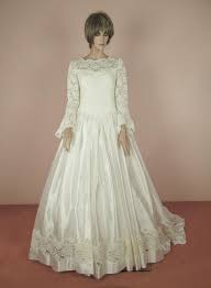 Jun 29, 2021 · das waren die schönsten royalen brautkleider: Vintage Hochzeit Kleid Der 90er Jahre Brautkleid Aus Der Etsy