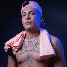 Hace solo unos años empecé como artista. Biografia De Geassassin Edad Estatura Pack Novia Rapero Mc Laletrade Biografias Musica Y Letras