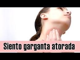 Siento Algo Atorado En La Garganta Youtube Gargantillas Dolor De Garganta Combatir El Mal Aliento