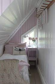 46 Amazing Tiny Bedrooms You Ll Dream Of Sleeping In Very Small Bedroom Attic Bedroom Small Small Attic Room