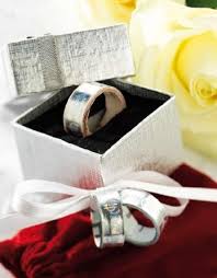 Zur hochzeit geld zu verschenken ist klassisch, aber nicht sehr kreativ. Origami Geldscheine Und Bucher Gefaltet Und Entworfen Von Dominik Meissner Orime De