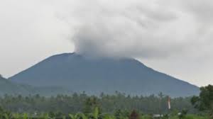 Indonesia merupakan negara yang menempati urutan ketiga sebagai negara dengan gunung berapi aktif di dunia. 6 Gunung Berapi Yang Pernah Meletus Di Indonesia Kumparan Com