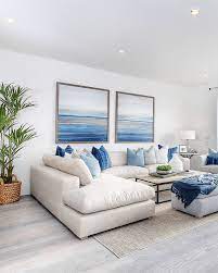 Beautiful Traditional Style Blue And White Living Room Decor With White Sectio Beach House Decor Living Room White Living Room Decor Blue And White Living Room