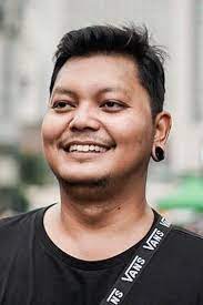 According to the company's press page, youtube has more than one billion users, and each day, those users watch more than one billion hours of video. Jakarta City Of Dreamers 2020 Movie Where To Watch Streaming Online Plot