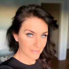 Catherine Rivas (@oceanside487)