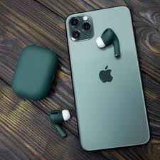 Apples Fresh Sur Instagram 11 Pro Max Airpods Pro Photo Istoregrozny In 2020 Apple Gadgets Iphone Apple Iphone Accessories Iphone