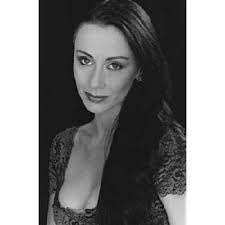 Leslie Godley's Instagram, Twitter & Facebook