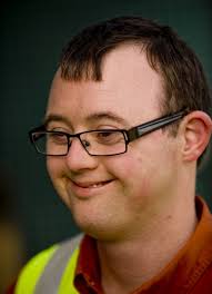 Young man gets dream job as Albertsons bagger