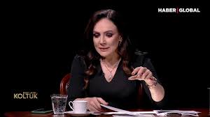 Buket aydın ile koltuk'ta çarpıcı sorular sorulup doğru yanıtlar aranacak diyen başarılı gazeteci buket aydın ile ekrandan uzak olduğu dönemden yepyeni programına kadar her şeyi anlattı. Haber Global Buket Aydin Ile Koltuk Un Bu Haftaki Konugu Seyma Subasi Oldu Facebook