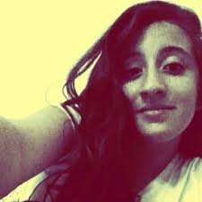 Isabela Torres (@belatg)